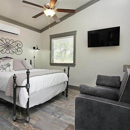 Green Acres Cottages - Boerne Suite Wimberley Extérieur photo