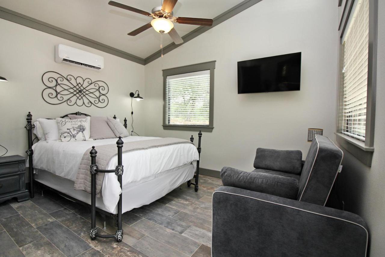 Green Acres Cottages - Boerne Suite Wimberley Extérieur photo